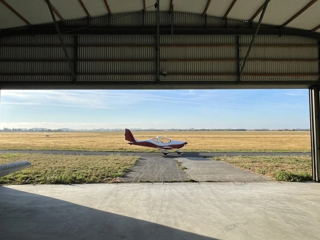  Aérodrome de Valenciennes-Denain evektor EV
