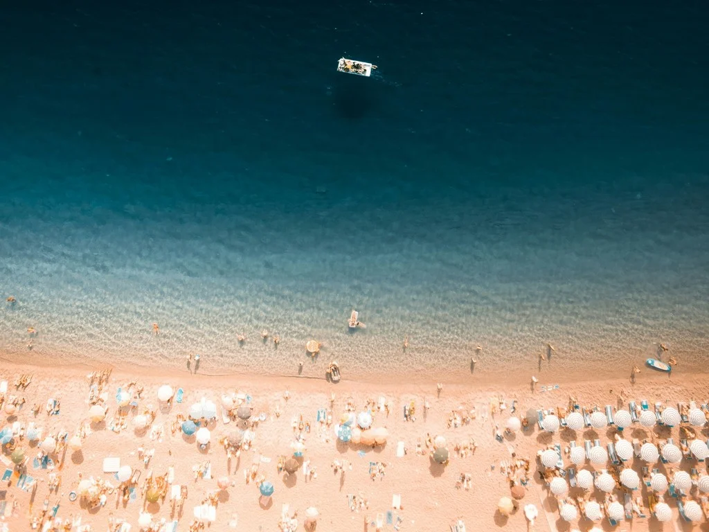 Aérodrome des Sables-d’Olonne chris-bramante-unsplash