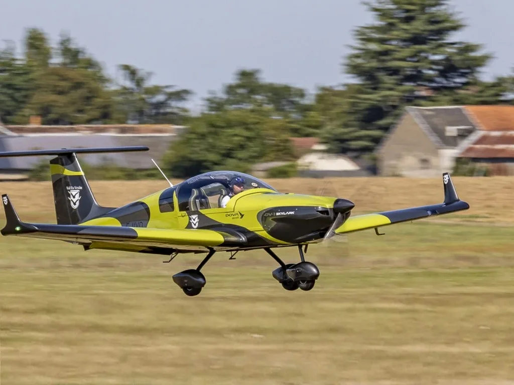  Aérodrome de Cergy Pontoise slylark
