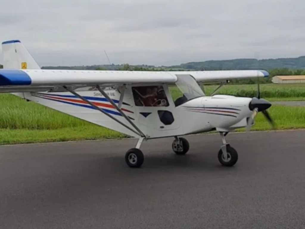  Aérodrome Frontenas Villefranche/Tarare skyter GT9