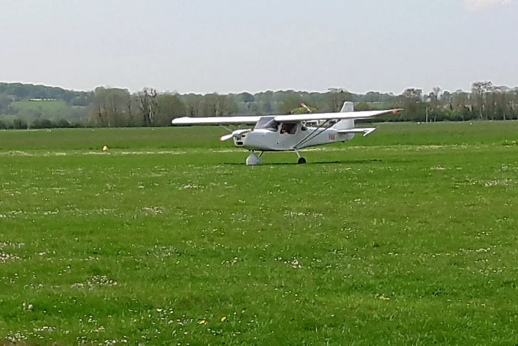  Aérodrome de Meaux-Esbly fk   
