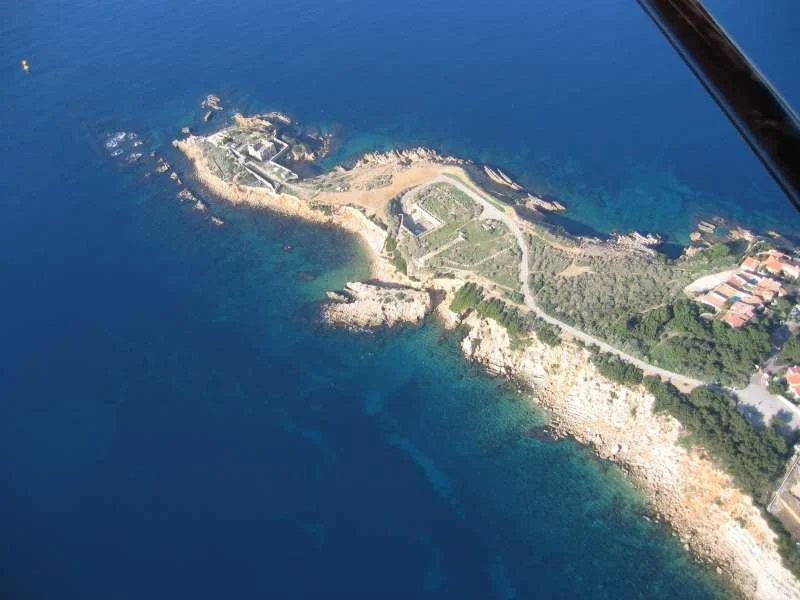  Aérodrome de Vinon sur Verdon bleu-transparent-mediterrannee