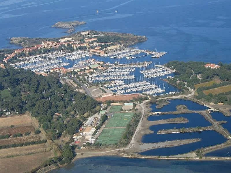 Aérodrome de Vinon sur Verdon embiez-port