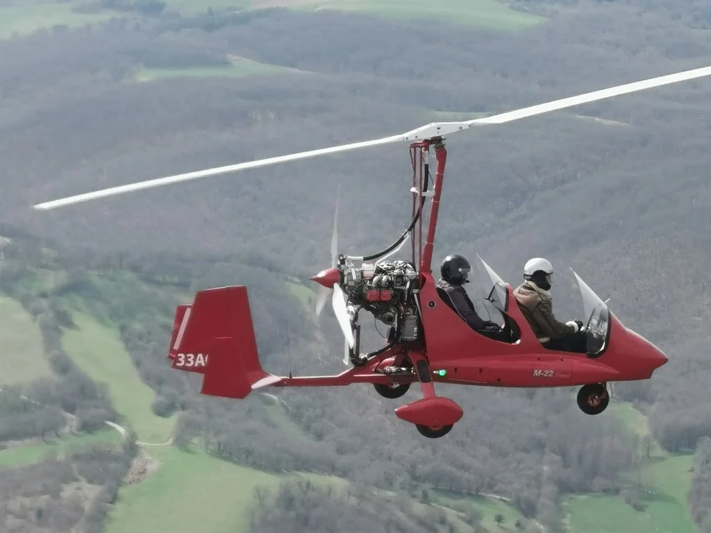  Aérodrome de Figeac Livernon  magni m22