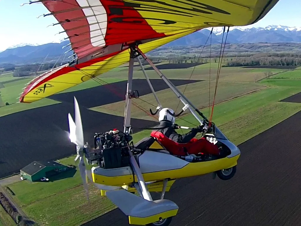  Aérodrome de Luquet survol piste