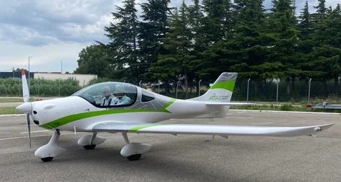 (86) Aérodrome Saint-Secondin avion ultra leger 